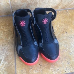 All black and fuchsia red high top huaraches